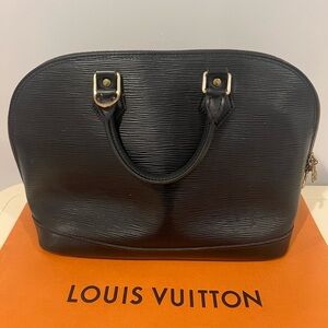 Louis Vuitton Alma black Epi Leather